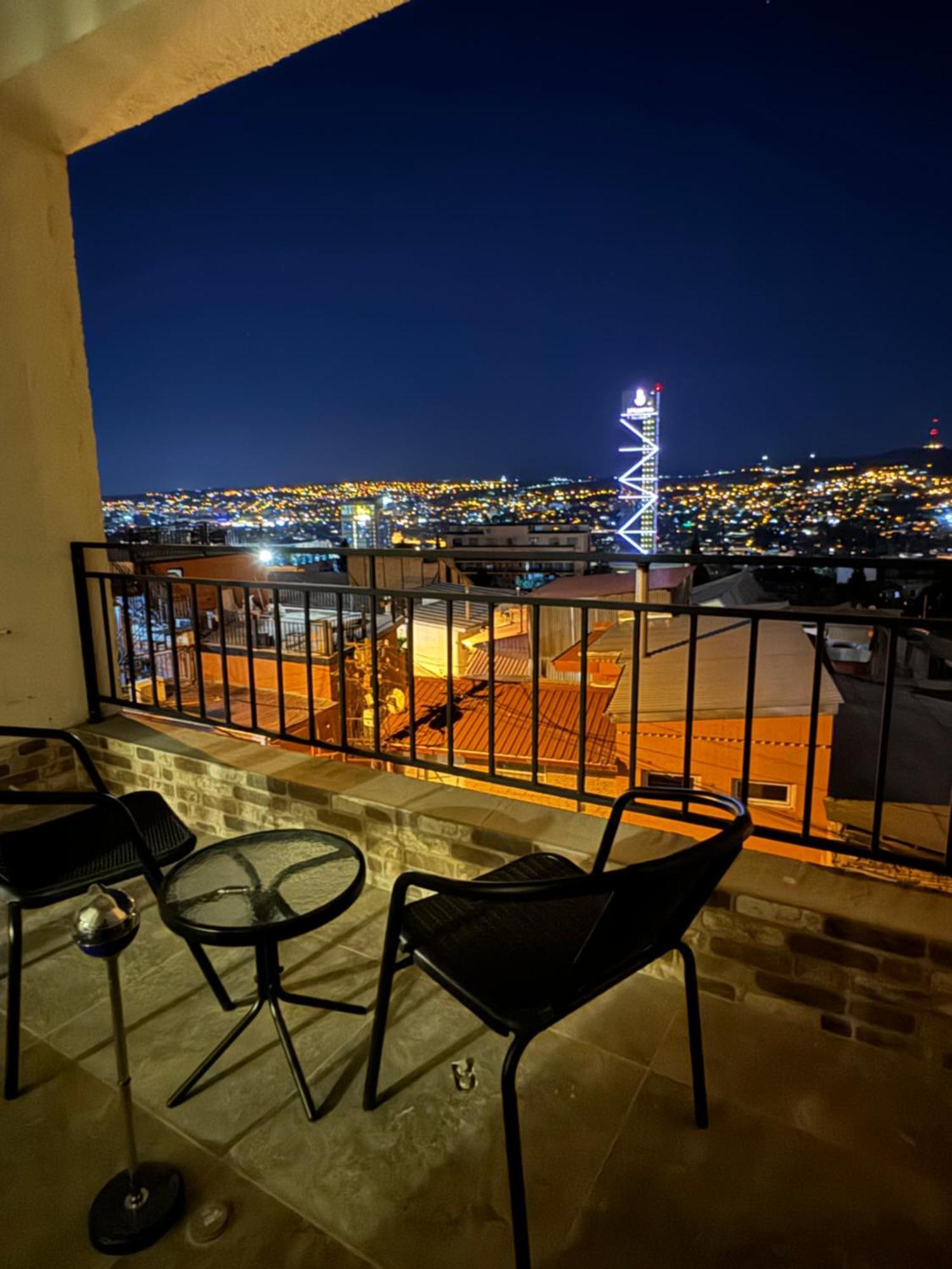 Brothers Apartments With Terrace In Old تبليسي المظهر الخارجي الصورة