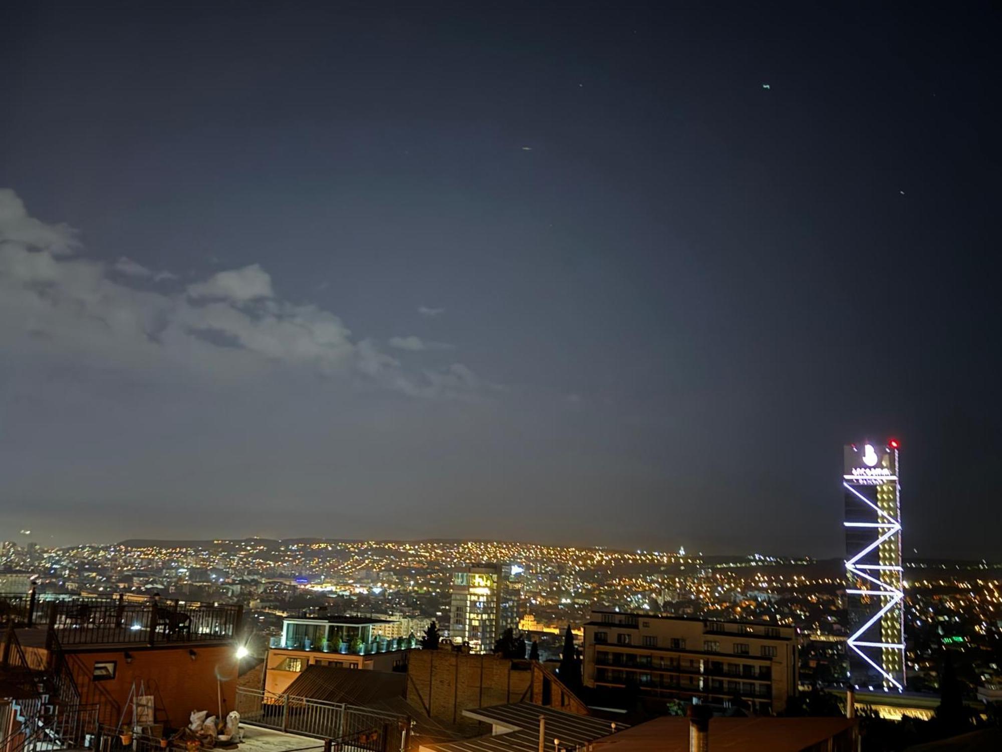 Brothers Apartments With Terrace In Old تبليسي المظهر الخارجي الصورة