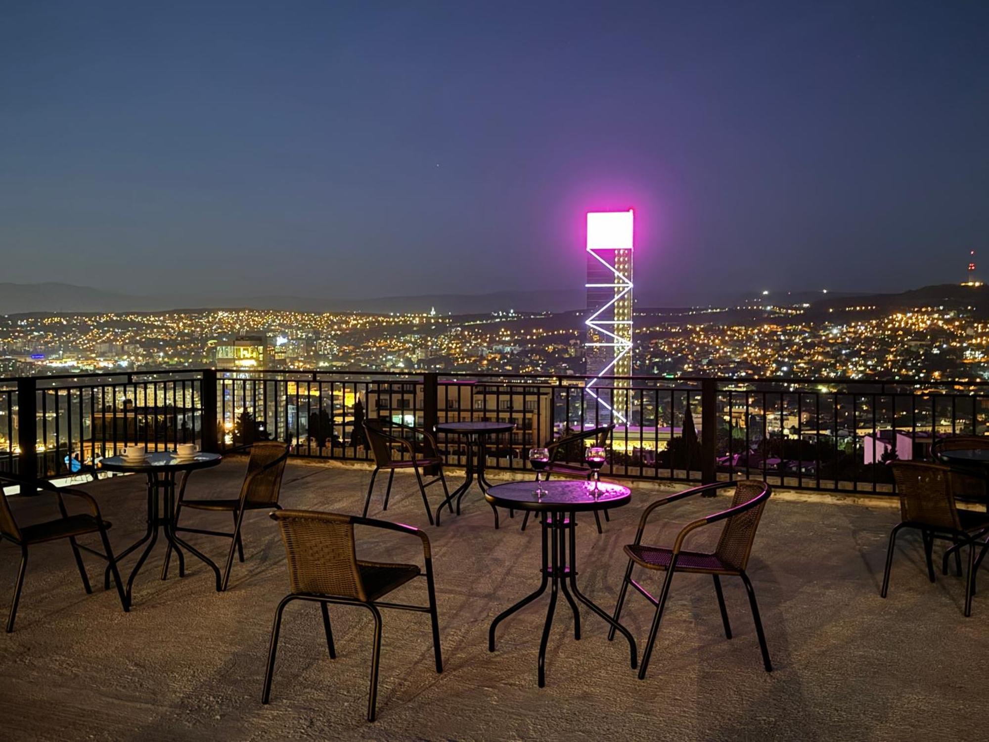 Brothers Apartments With Terrace In Old تبليسي المظهر الخارجي الصورة